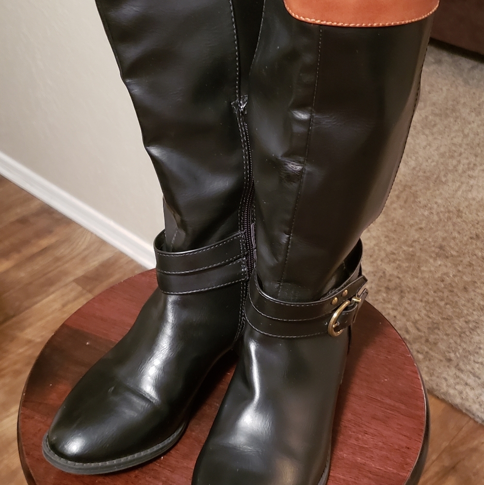 Mid-calf black & brown boots